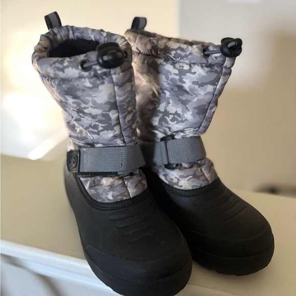 Northside Kids Camouflage Black and Gray Winter Boots Size 1 - Picture 1 of 5